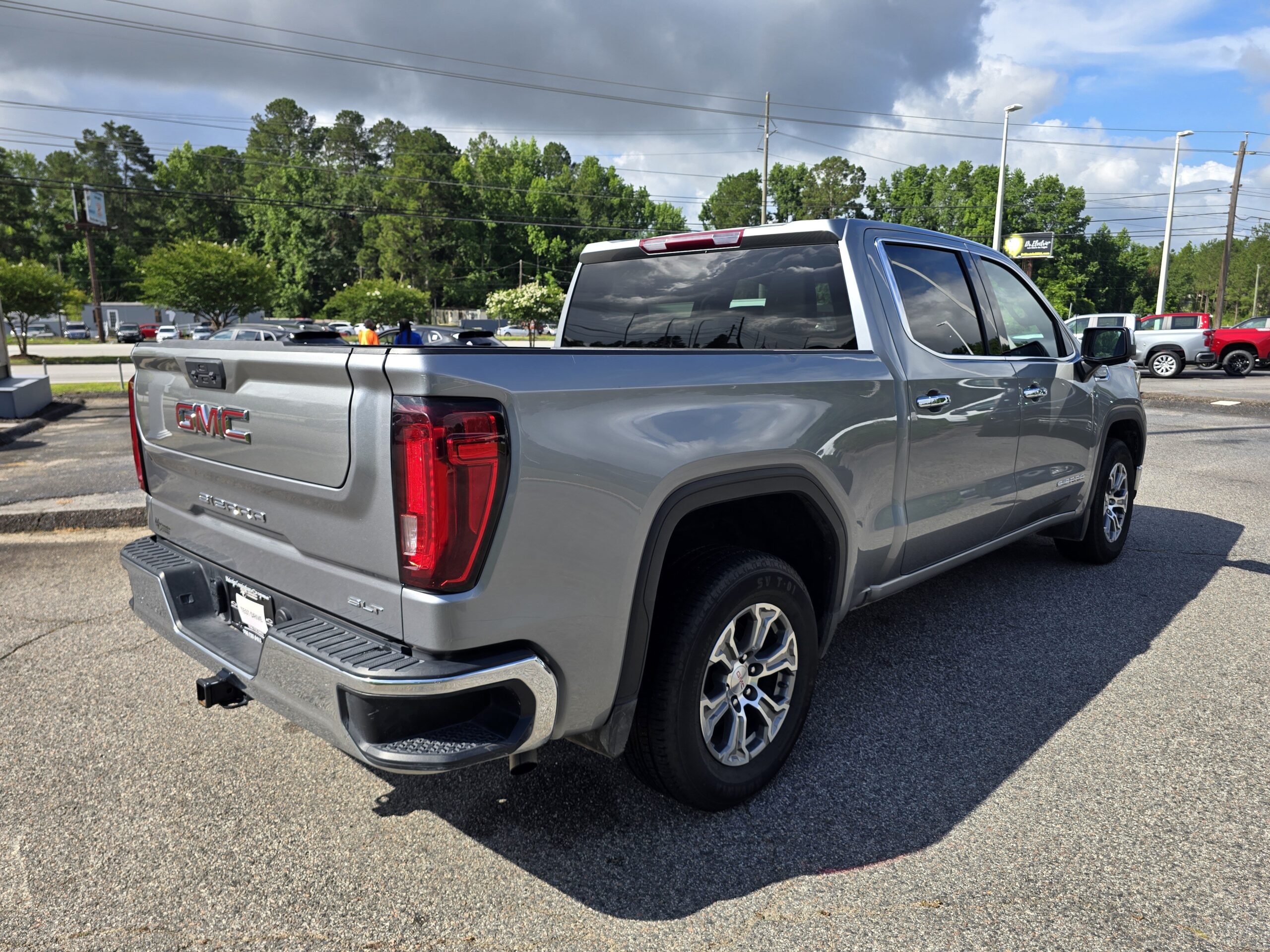 2025 GMC Sierra 1500 SLT