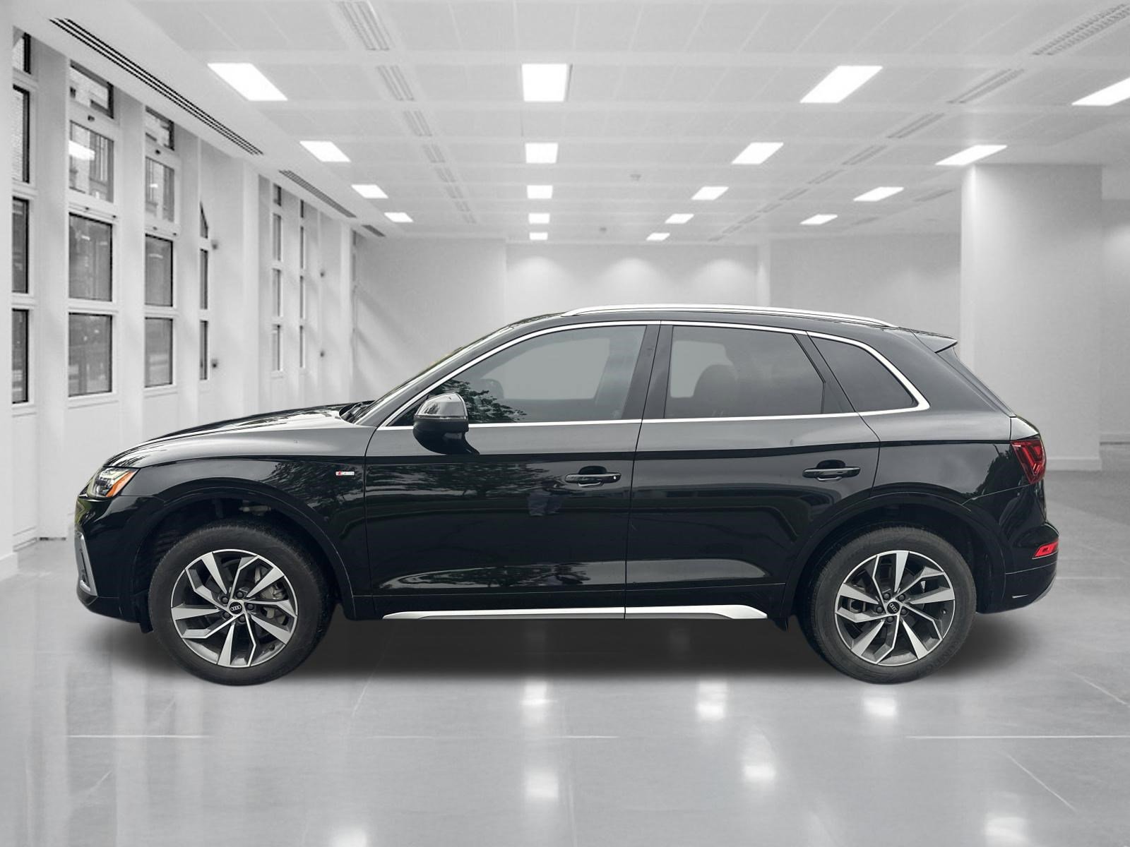 2022 Audi Q5 S line Premium Plus