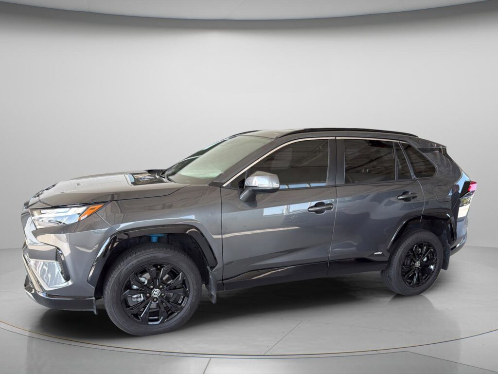 2022 Toyota RAV4 Hybrid SE