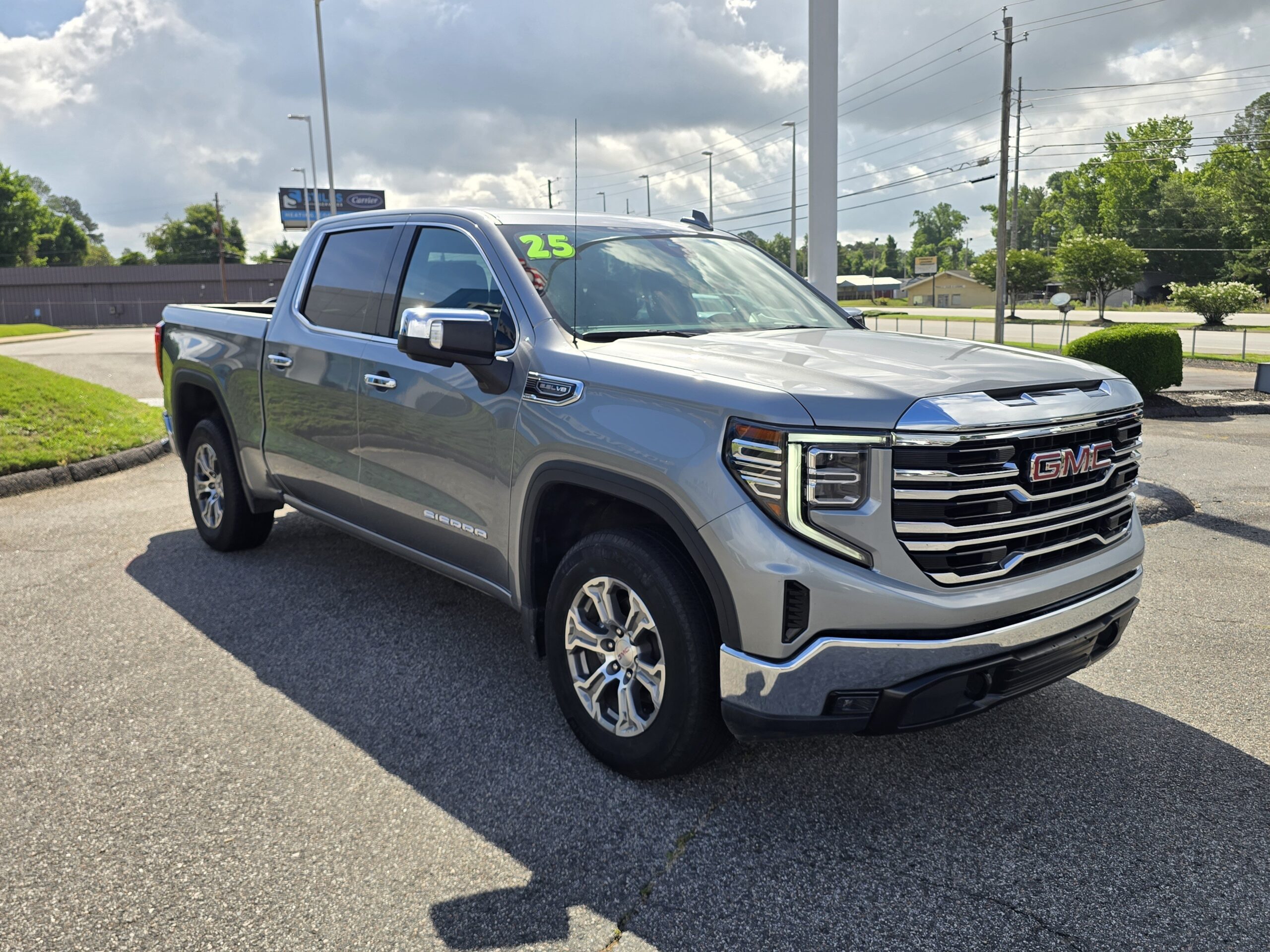 2025 GMC Sierra 1500 SLT