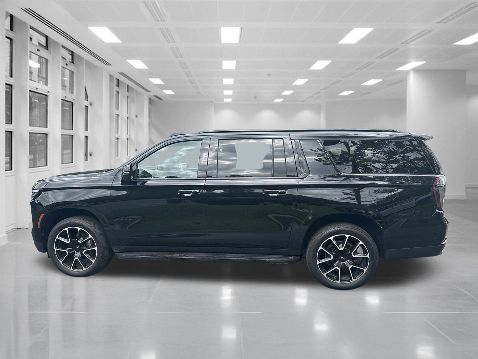 2025 Chevrolet Suburban RST