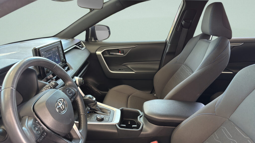 2022 Toyota RAV4 Hybrid SE