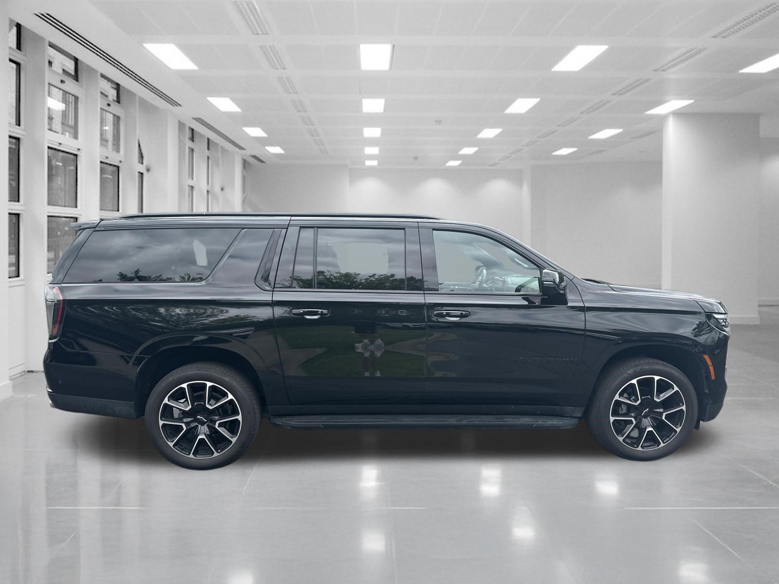 2025 Chevrolet Suburban RST