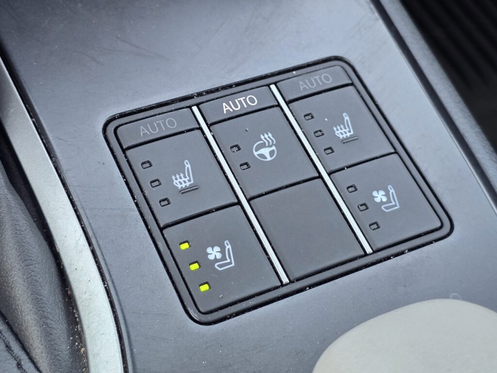 2023 Lexus UX UX 250h Premium