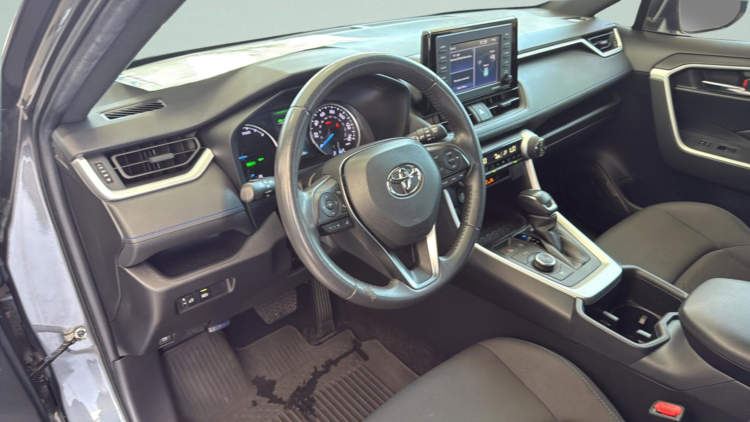 2022 Toyota RAV4 Hybrid SE