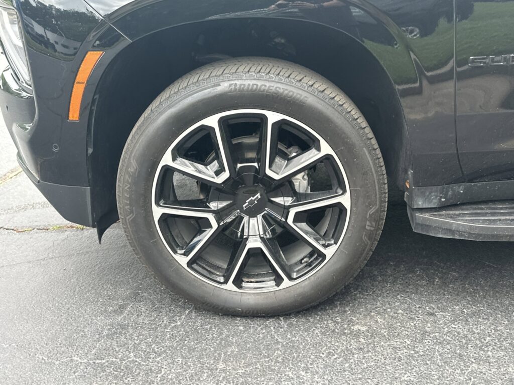 2025 Chevrolet Suburban RST