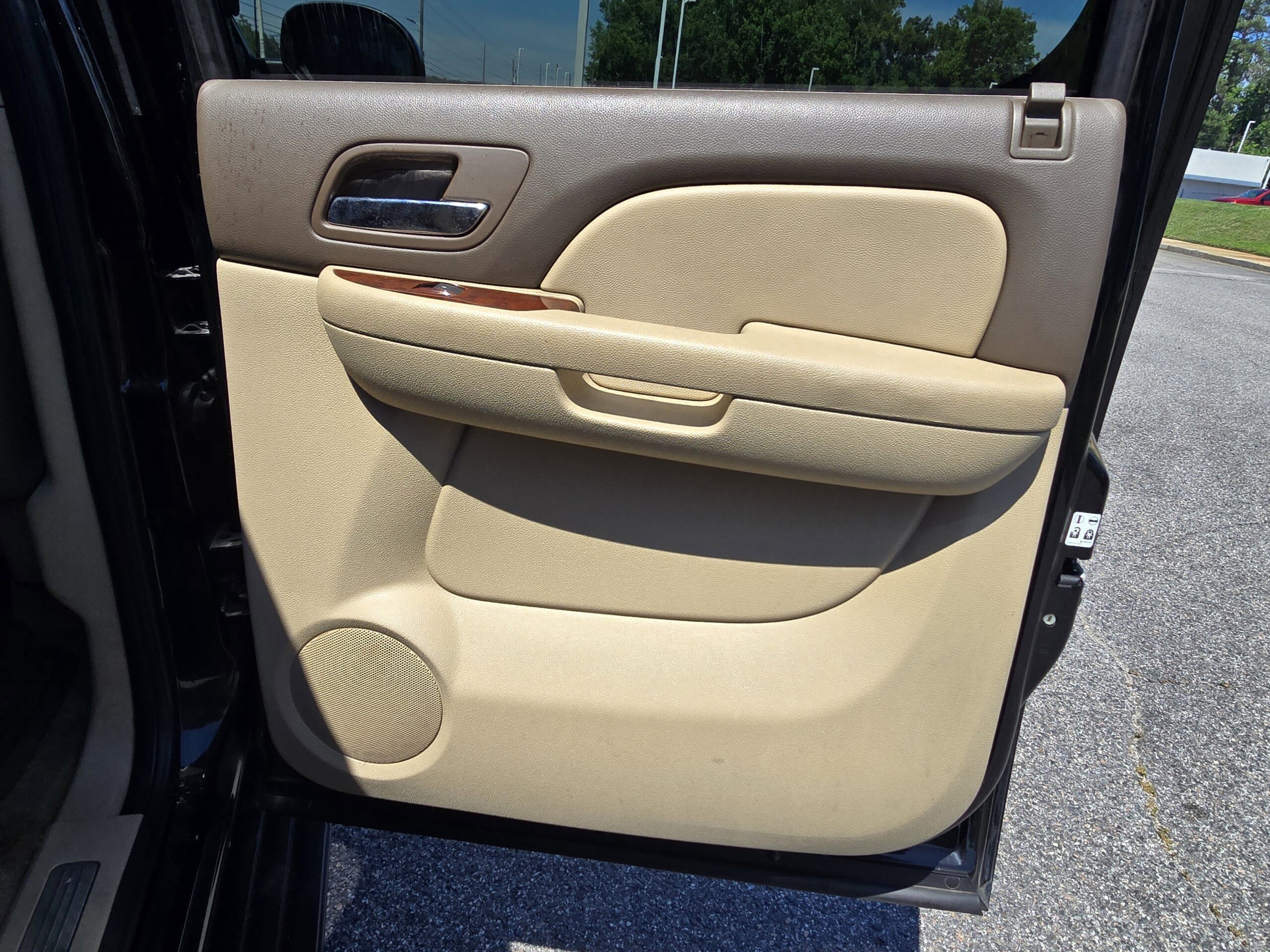 2011 Chevrolet Avalanche LTZ