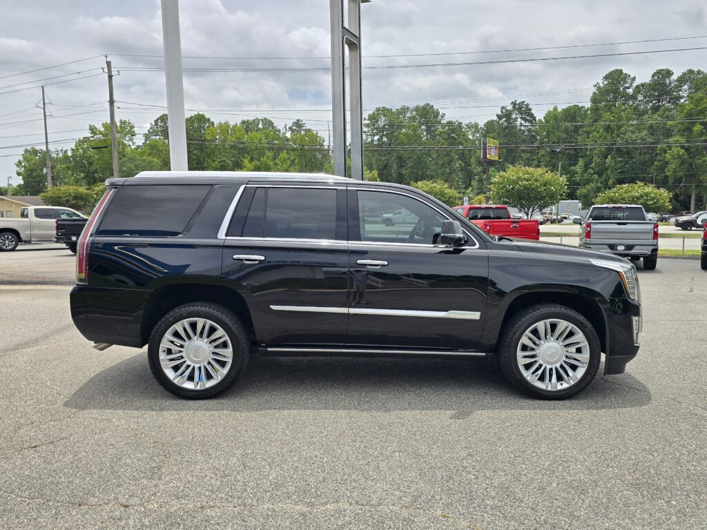 2017 Cadillac Escalade Platinum