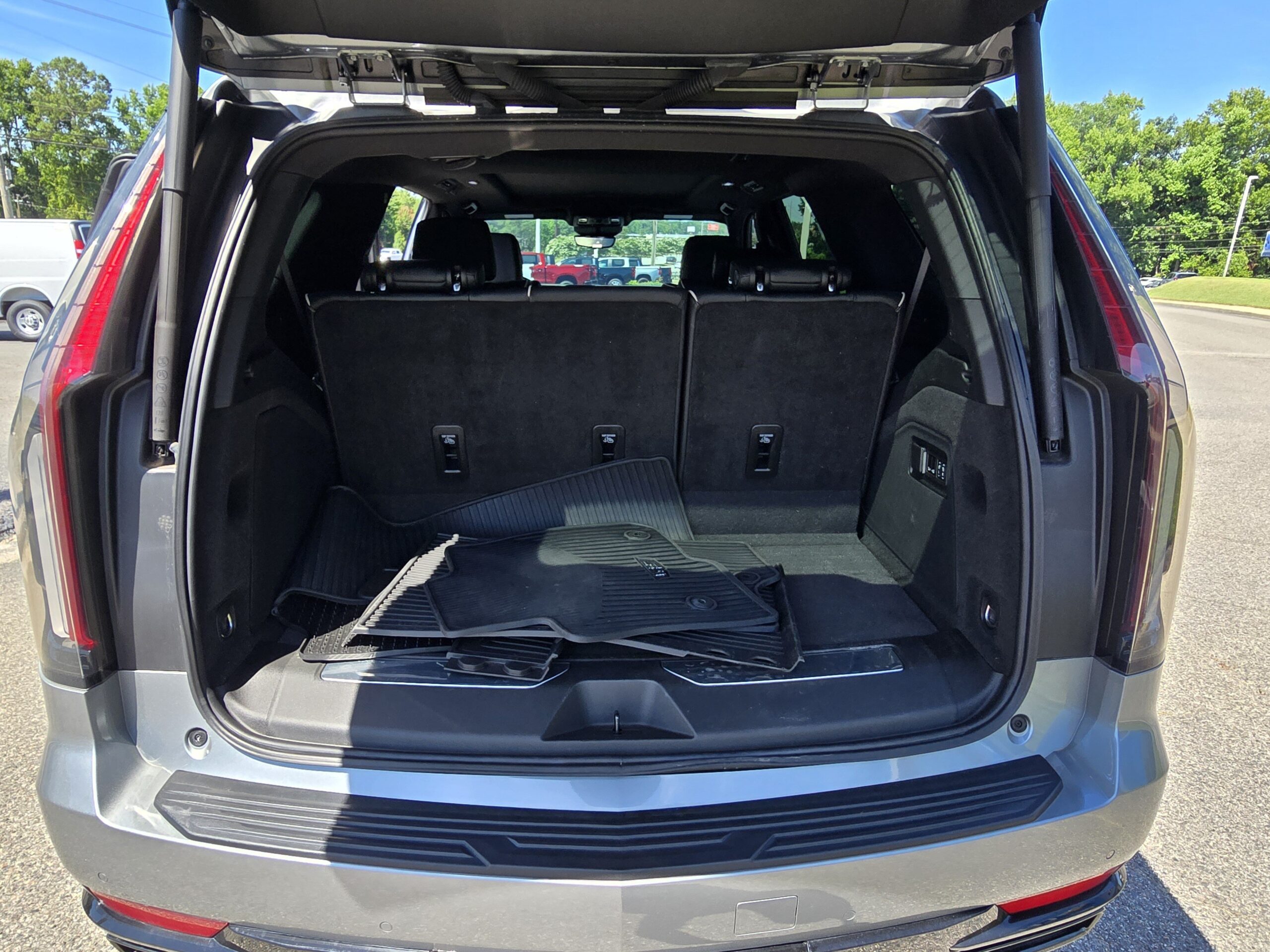 2024 Cadillac Escalade 4WD Sport