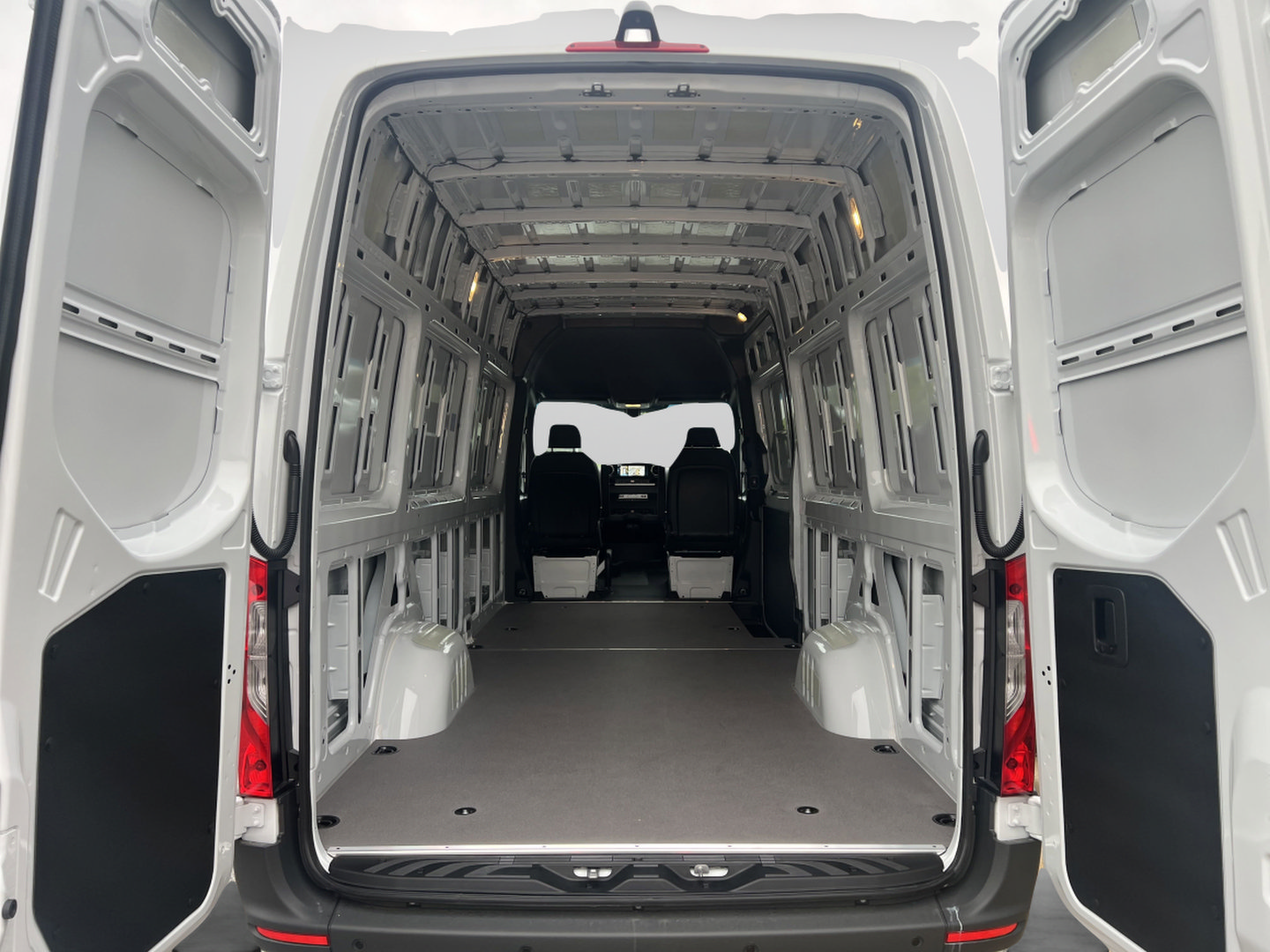 2025 Mercedes-Benz Sprinter Cargo Van 2500