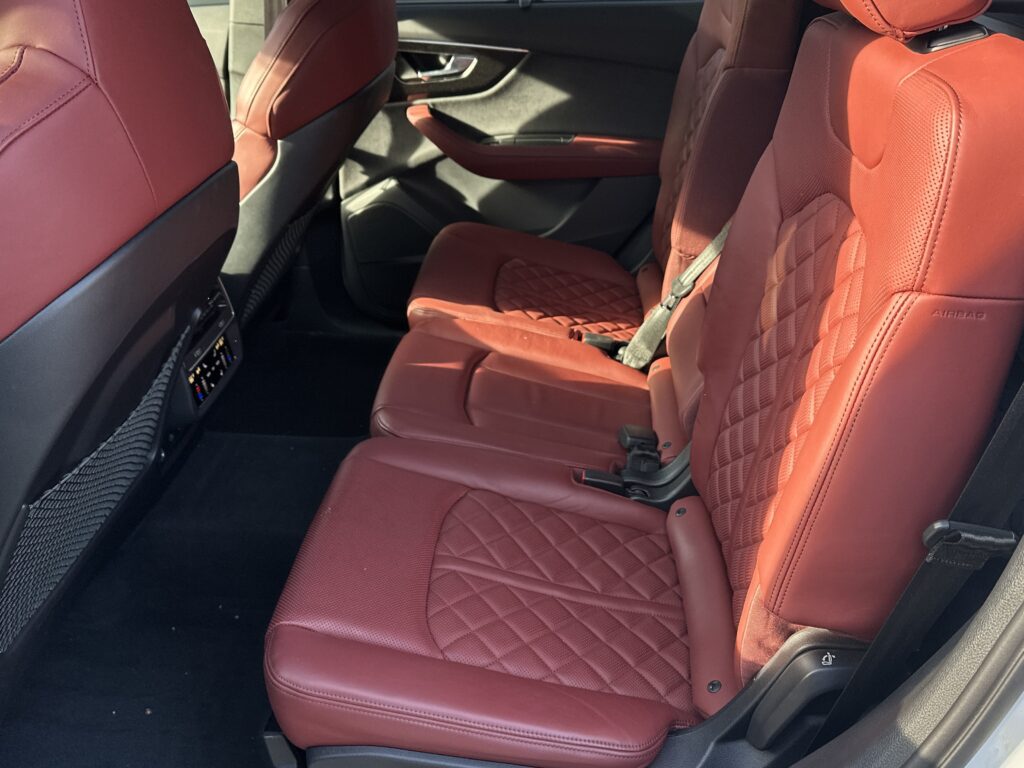 2023 Audi SQ7 Premium Plus