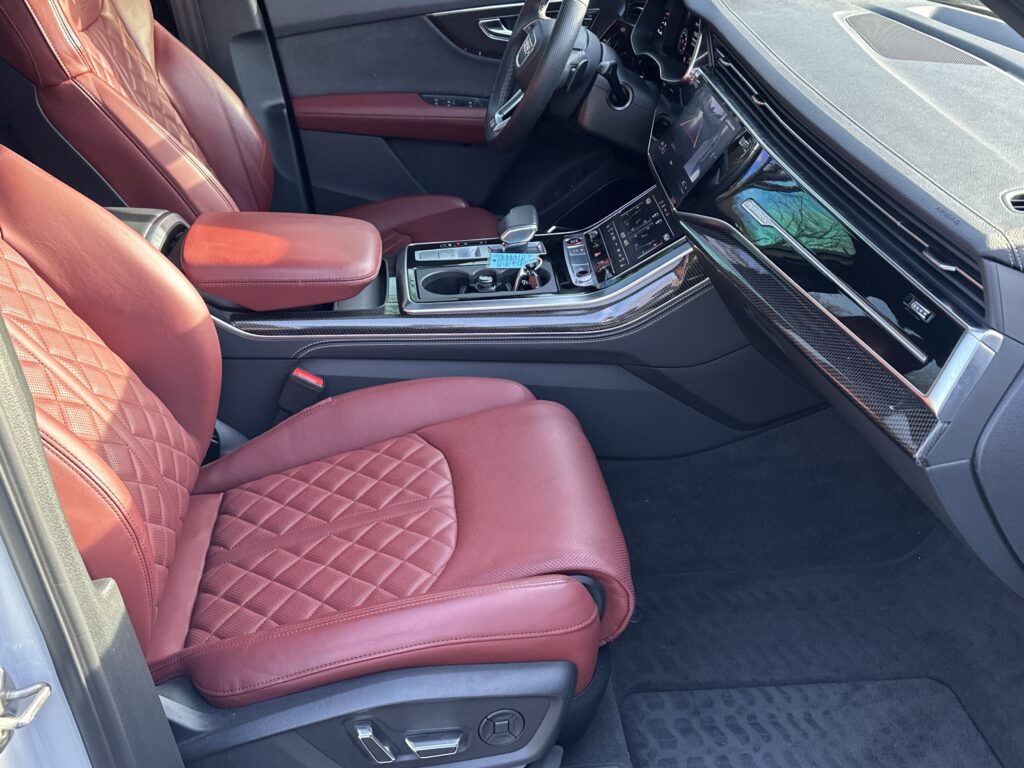 2023 Audi SQ7 Premium Plus