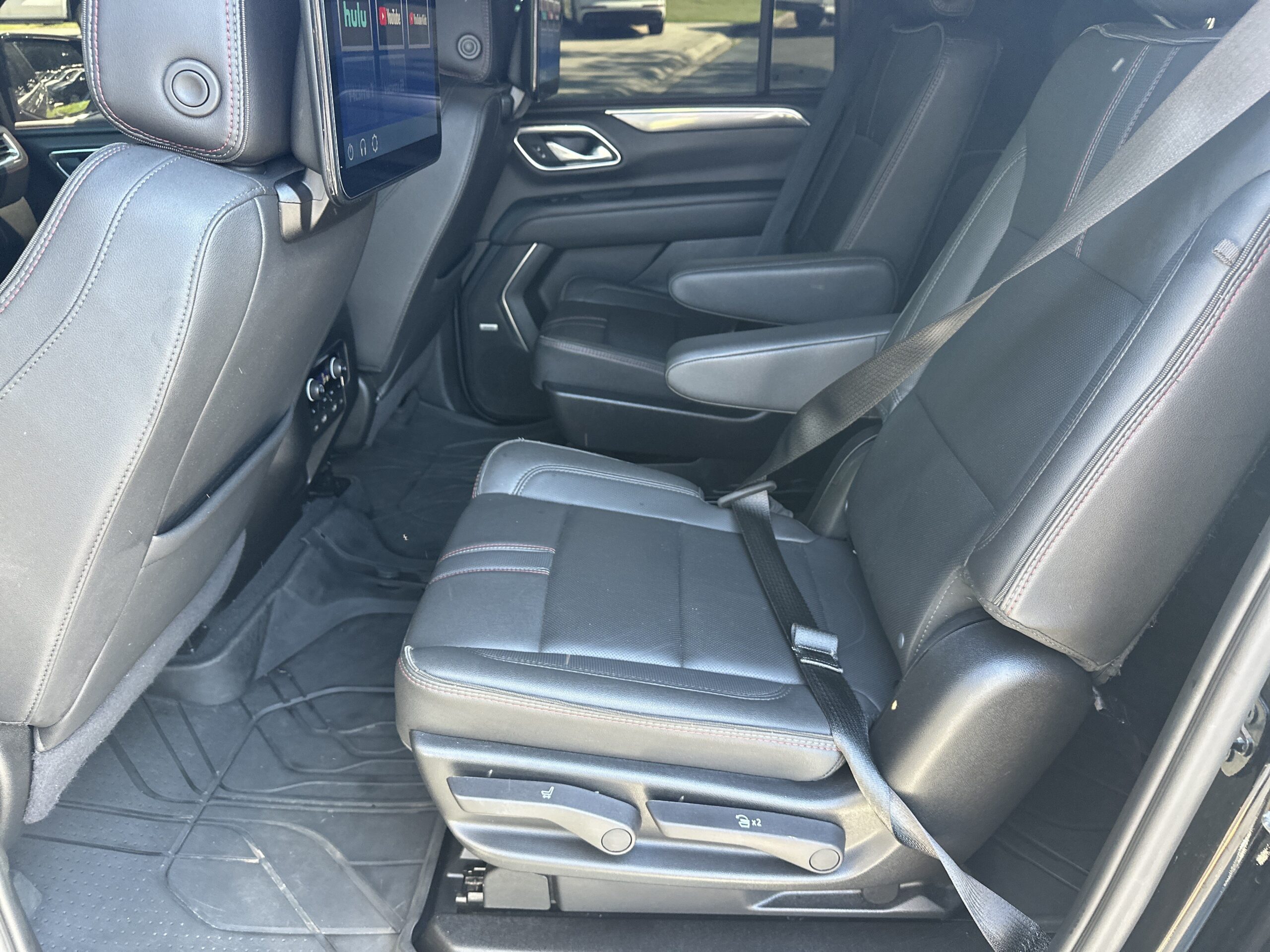 2024 Chevrolet Suburban RST