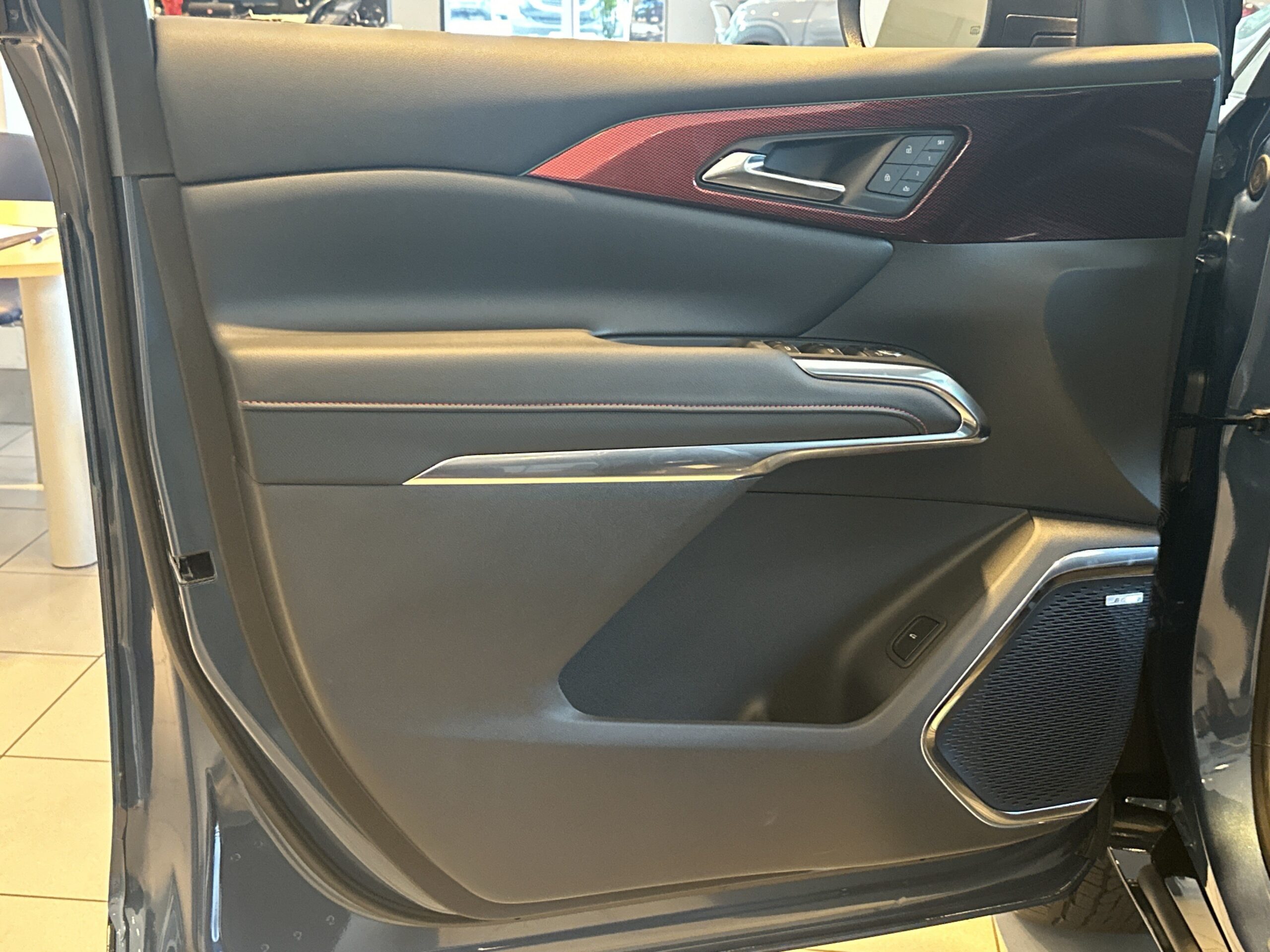 2026 Chevrolet Traverse FWD RS