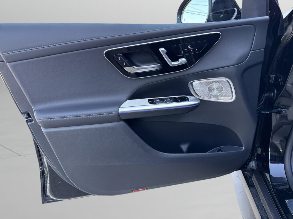 2026 Mercedes-Benz  GLC 300