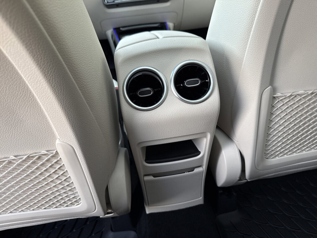 2026 Mercedes-Benz  GLB 250