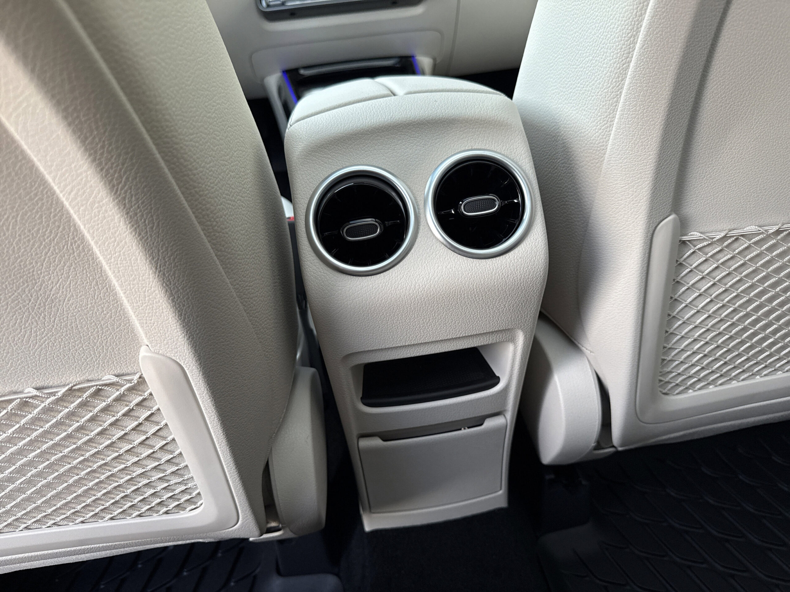 2026 Mercedes-Benz  GLB 250
