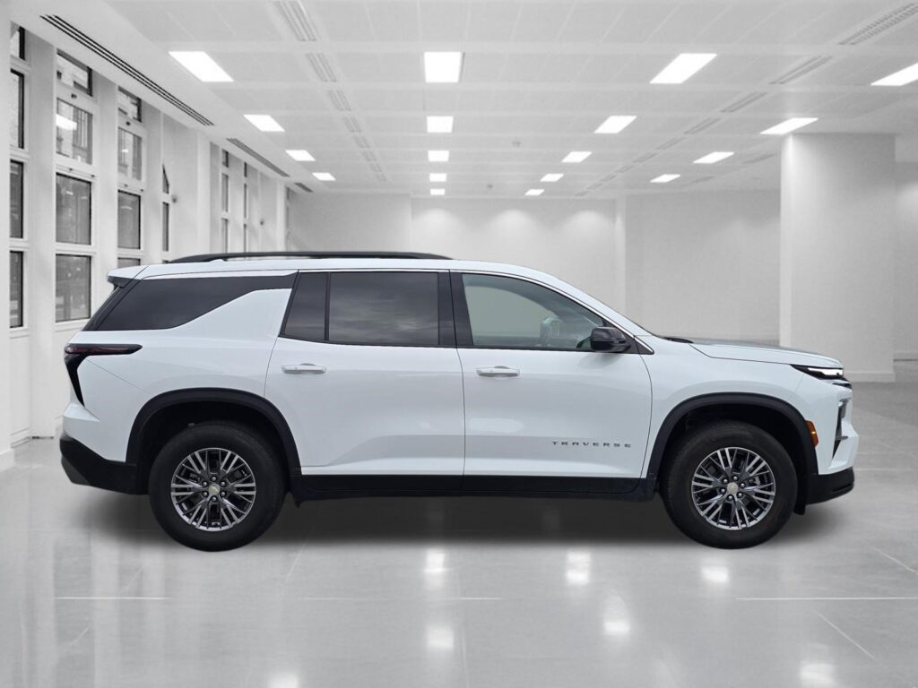 2025 Chevrolet Traverse FWD LT