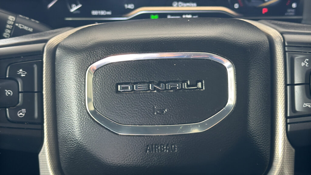 2022 GMC Yukon XL Denali