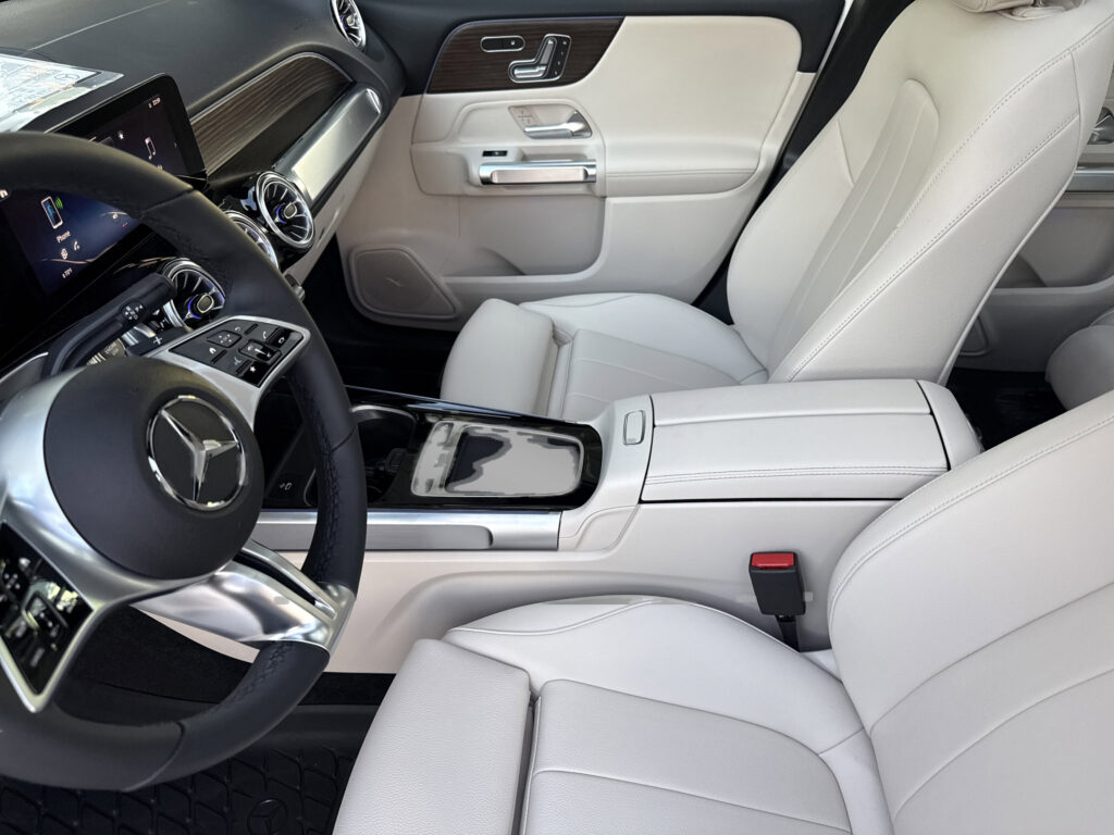 2026 Mercedes-Benz  GLB 250