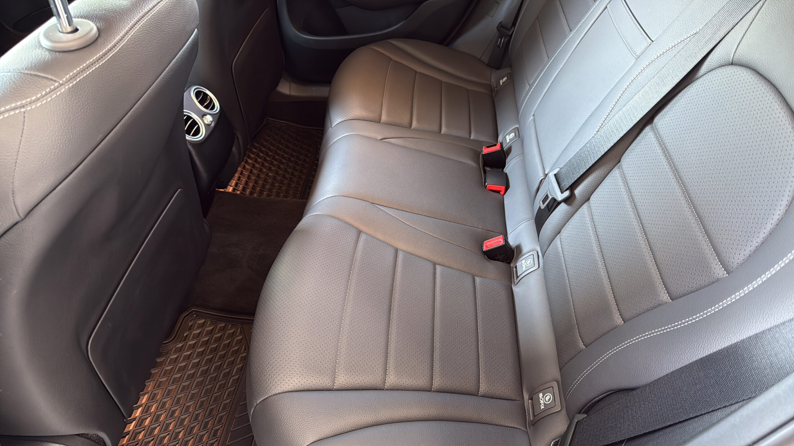 2021 Mercedes-Benz  GLC 300