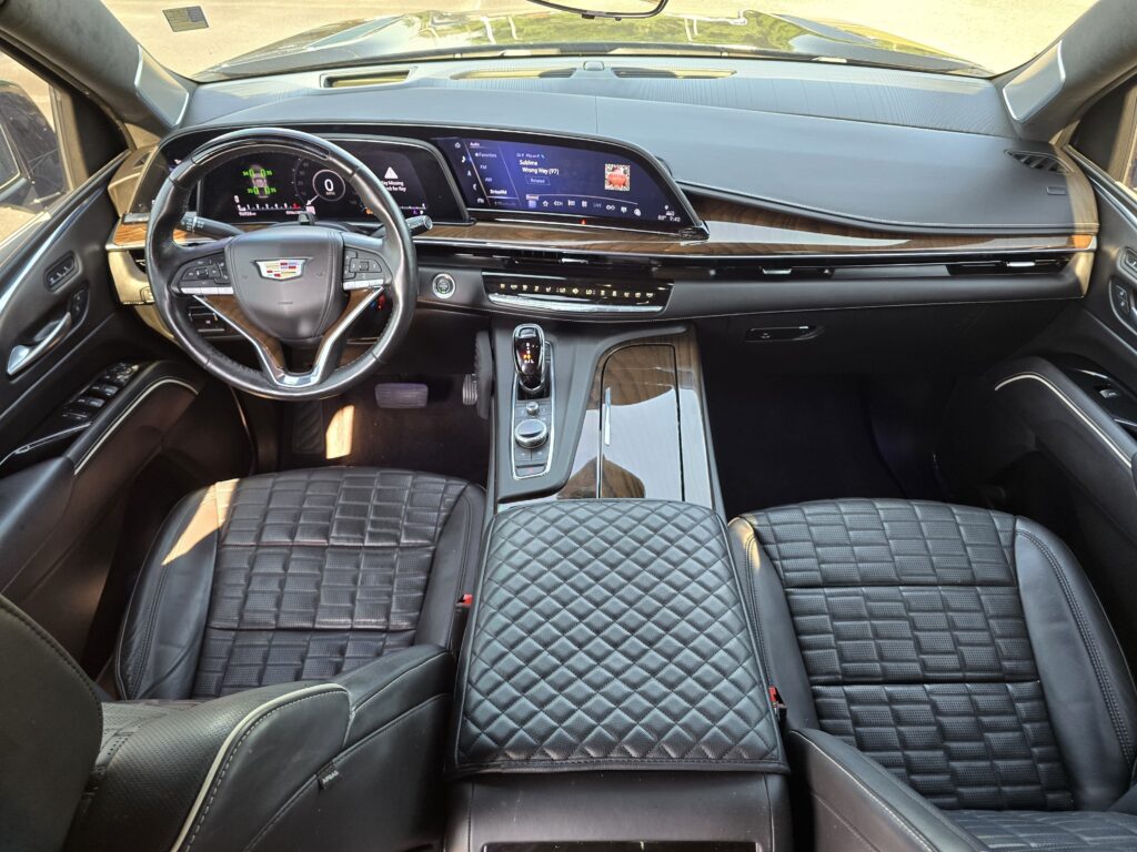 2023 Cadillac Escalade 4WD Sport Platinum