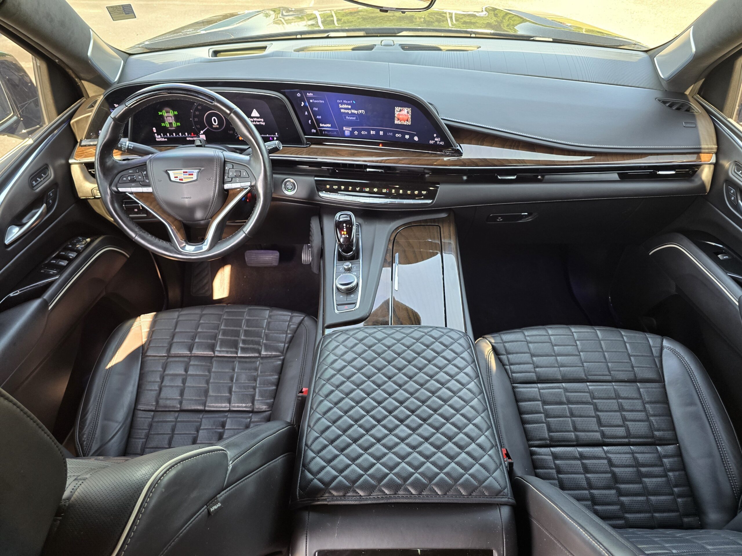 2023 Cadillac Escalade 4WD Sport Platinum