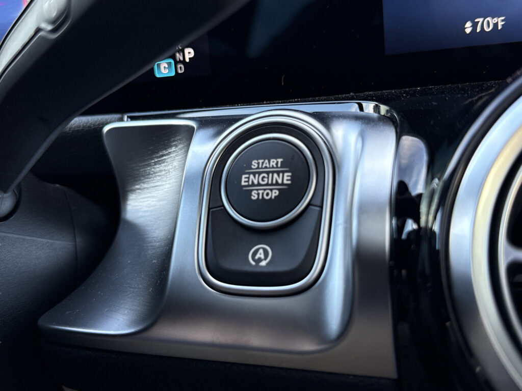 2026 Mercedes-Benz  GLB 250