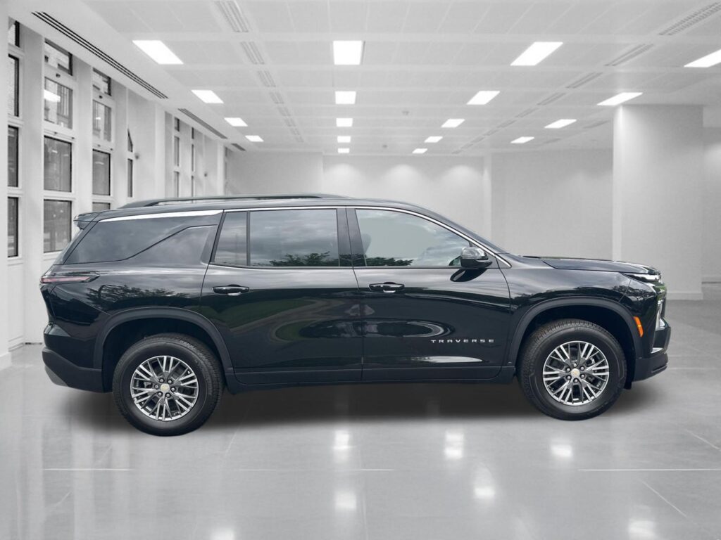 2026 Chevrolet Traverse FWD LT