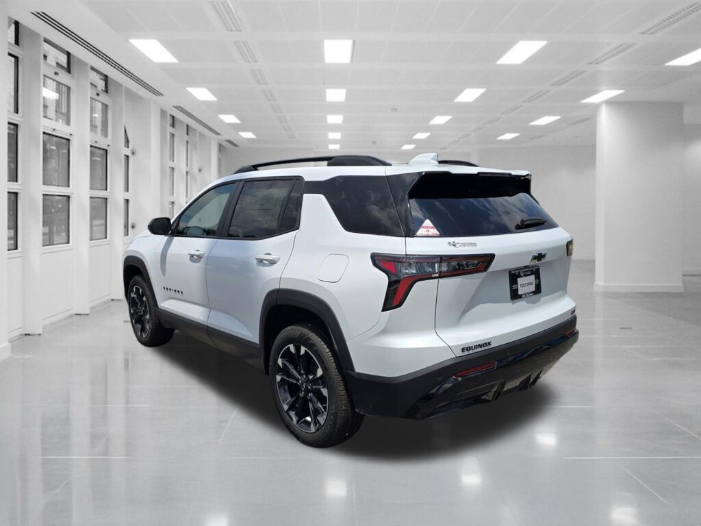 2027 Chevrolet Equinox FWD RS