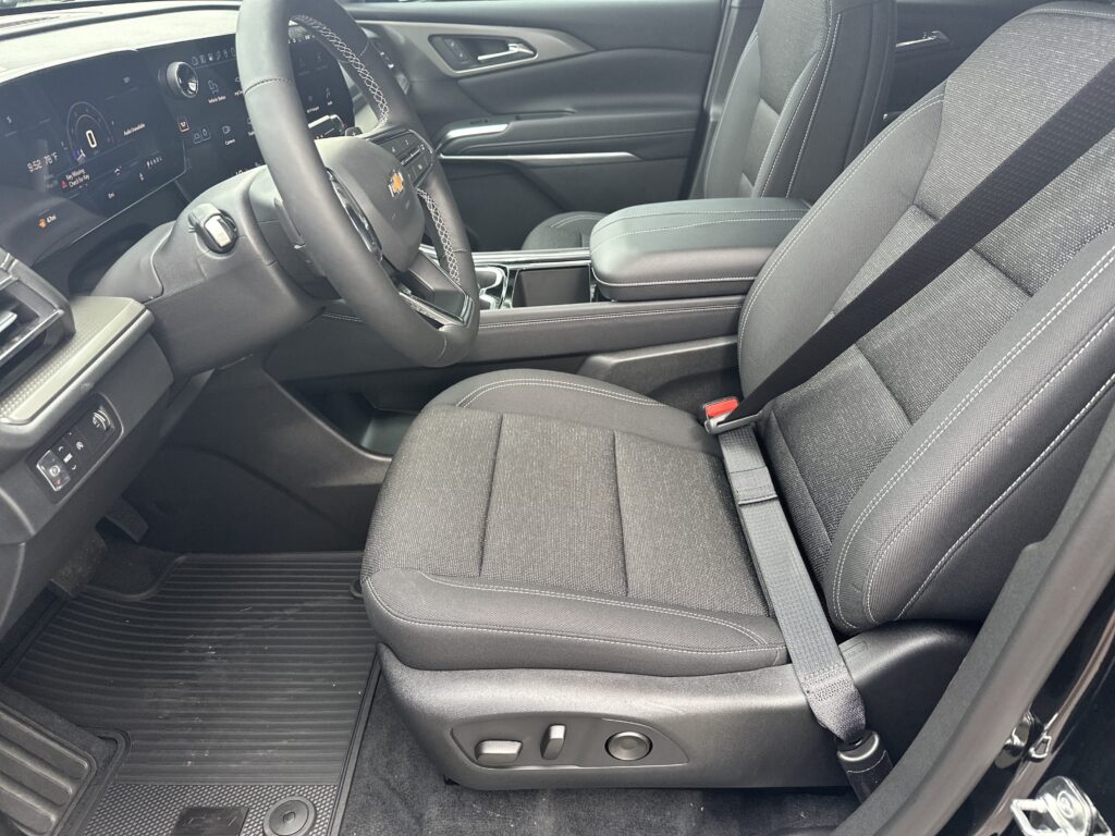 2026 Chevrolet Traverse FWD LT