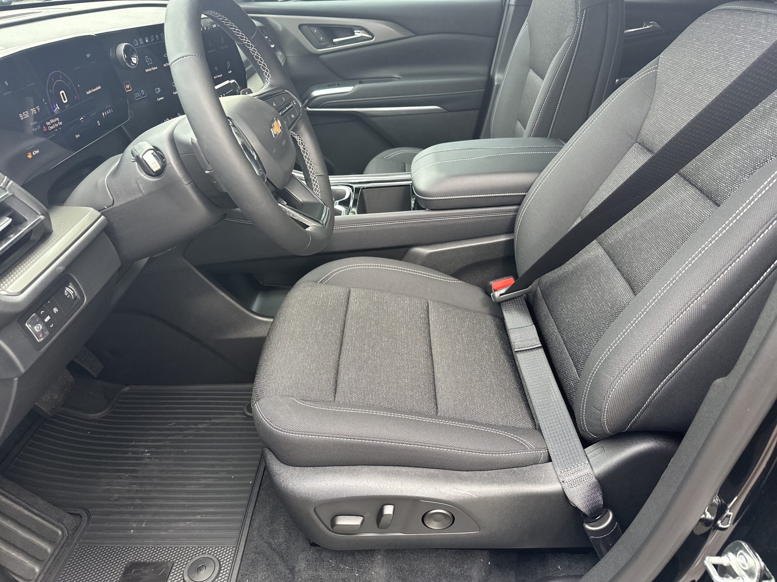 2026 Chevrolet Traverse FWD LT