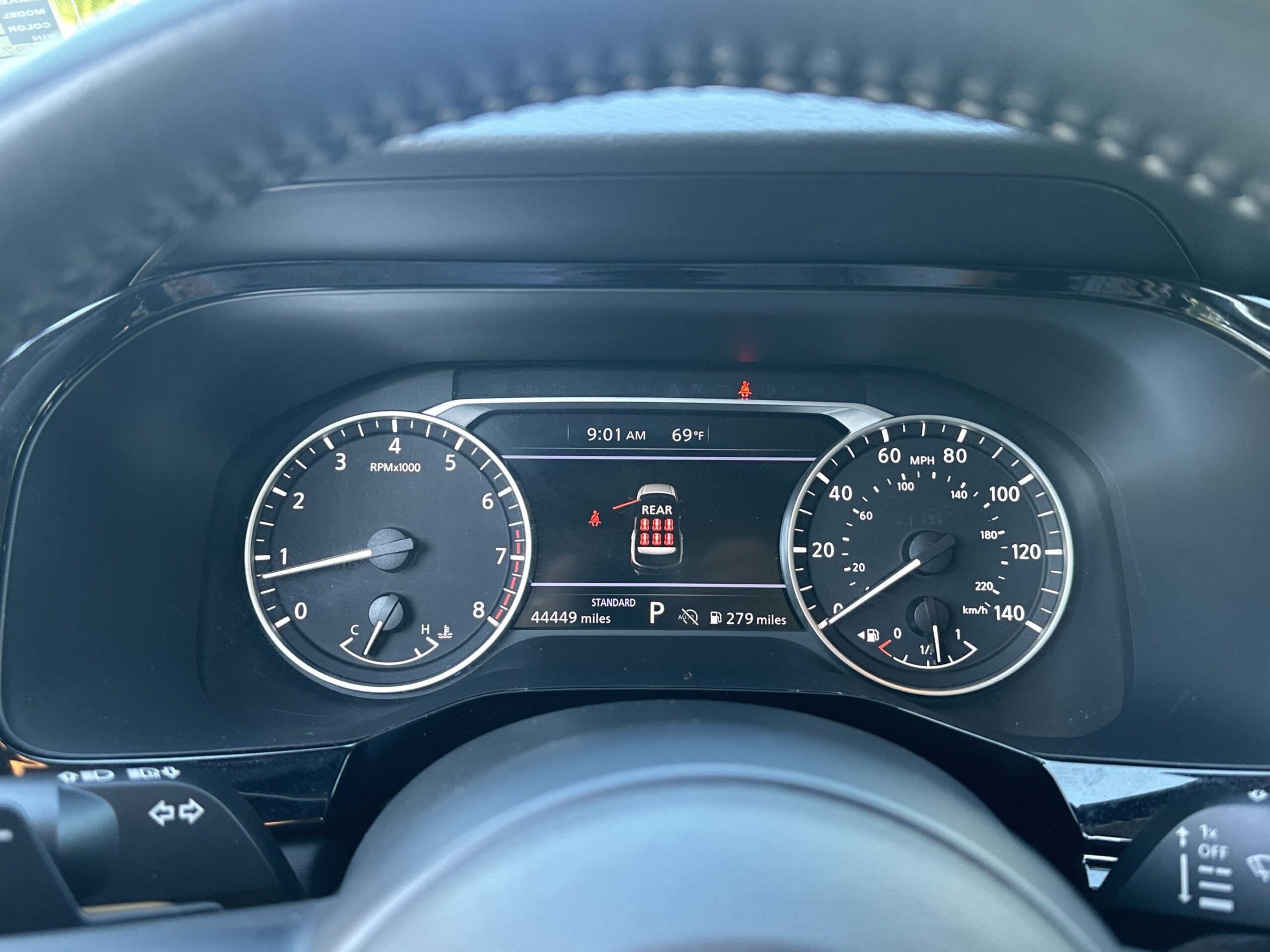 2024 Nissan Pathfinder SV
