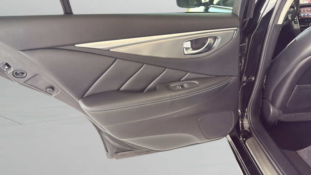 2015 INFINITI Q50 Premium