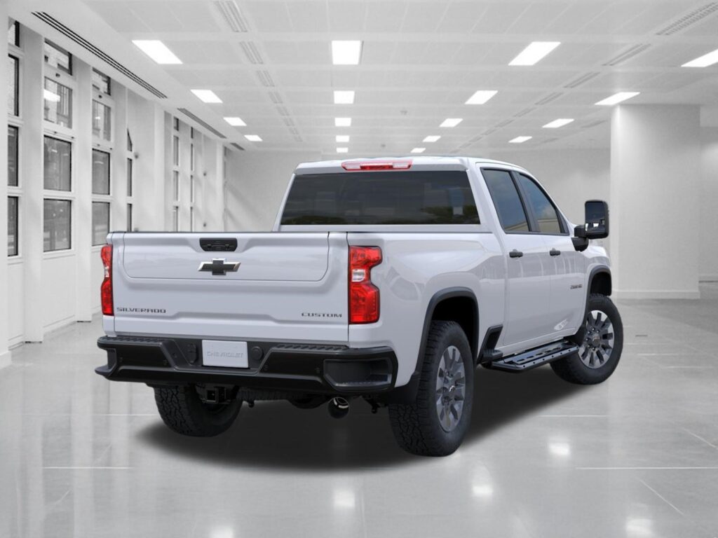2026 Chevrolet Silverado 2500HD Custom