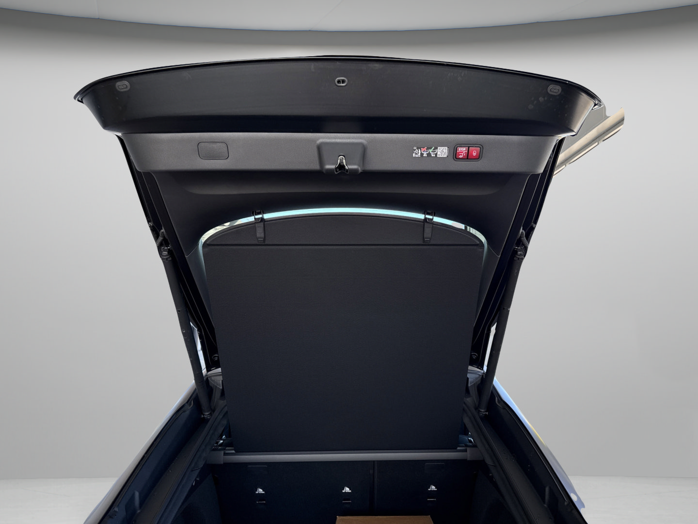 2026 Mercedes-Benz  EQS 450+