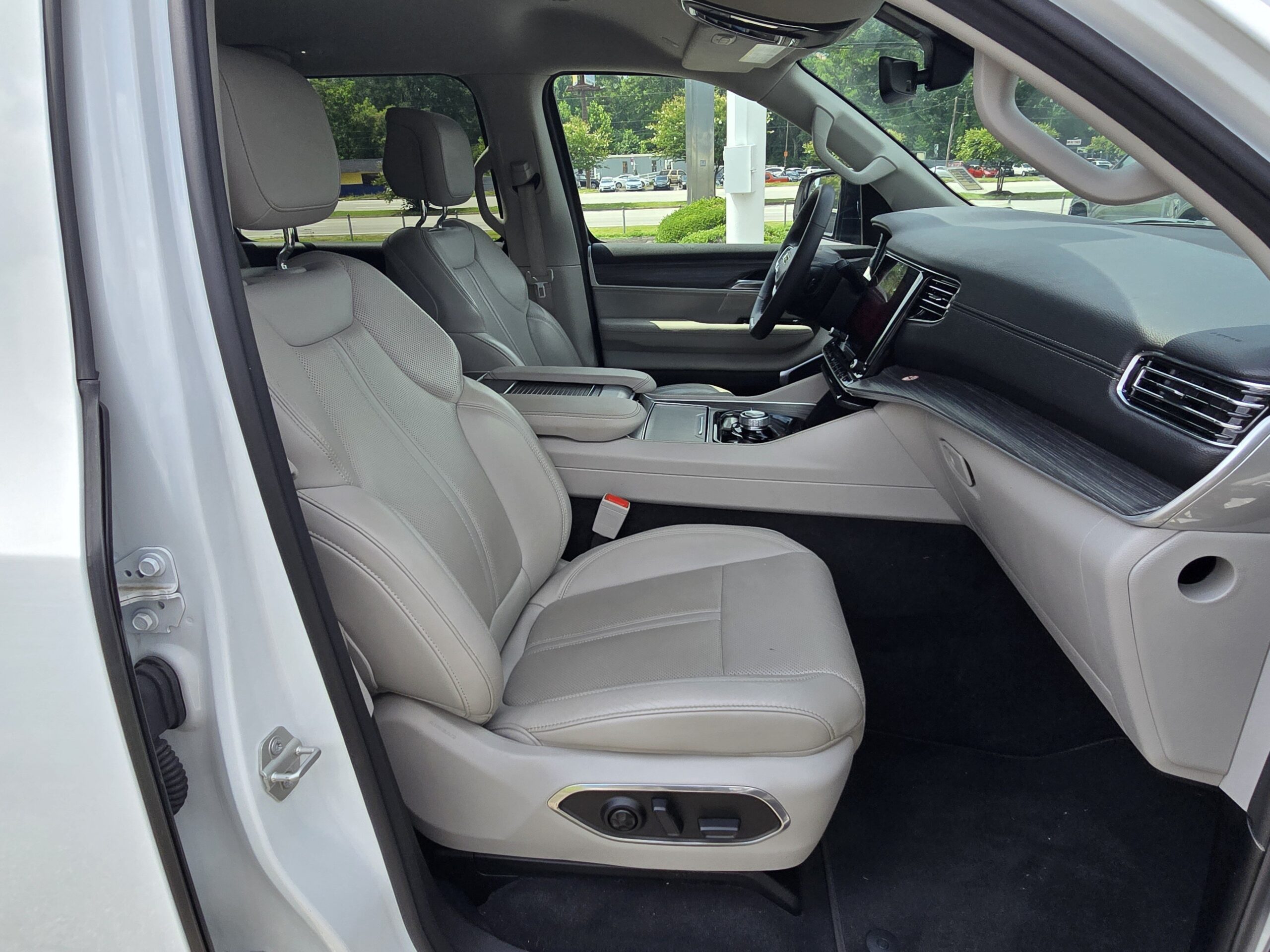 2024 Jeep Wagoneer L Series II