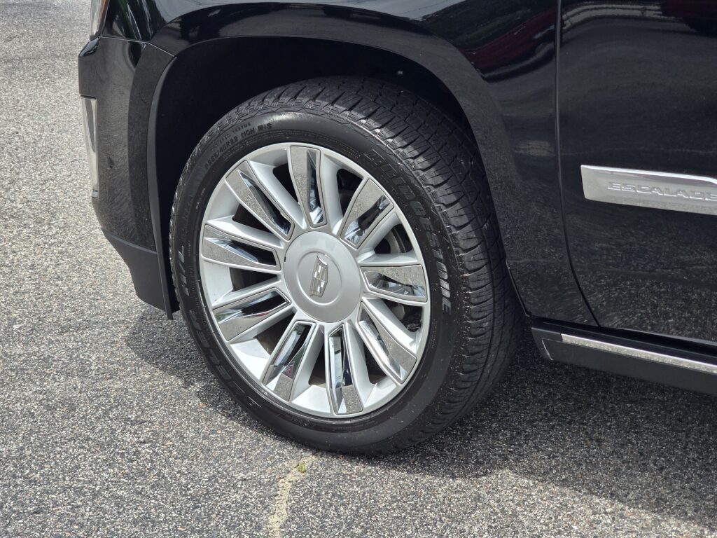 2017 Cadillac Escalade Platinum