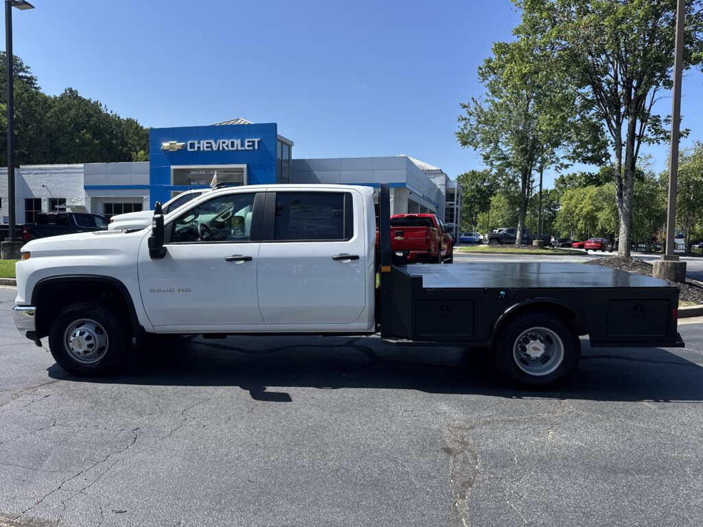 2026 Chevrolet Silverado 3500HD CC Work Truck