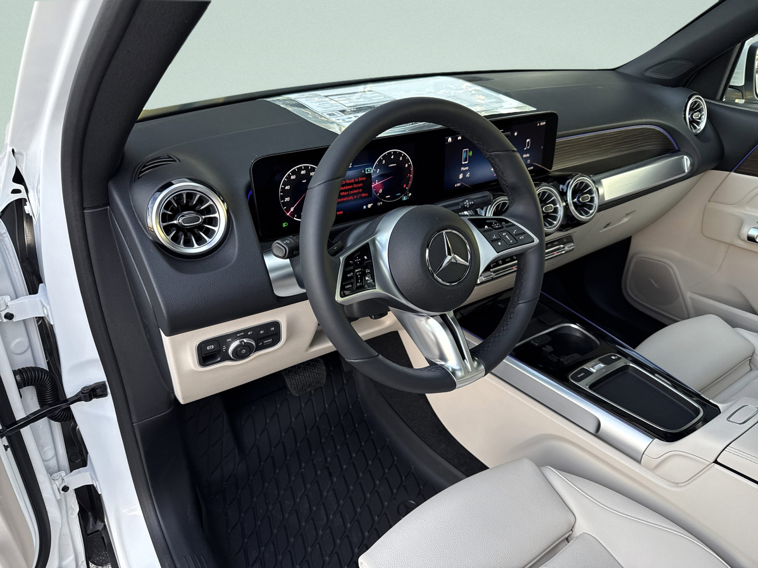 2026 Mercedes-Benz  GLB 250