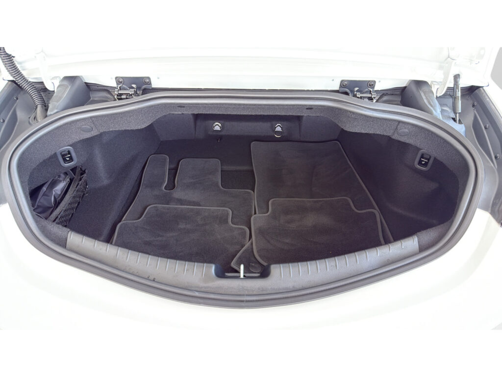 2026 Mercedes-Benz  CLE 300