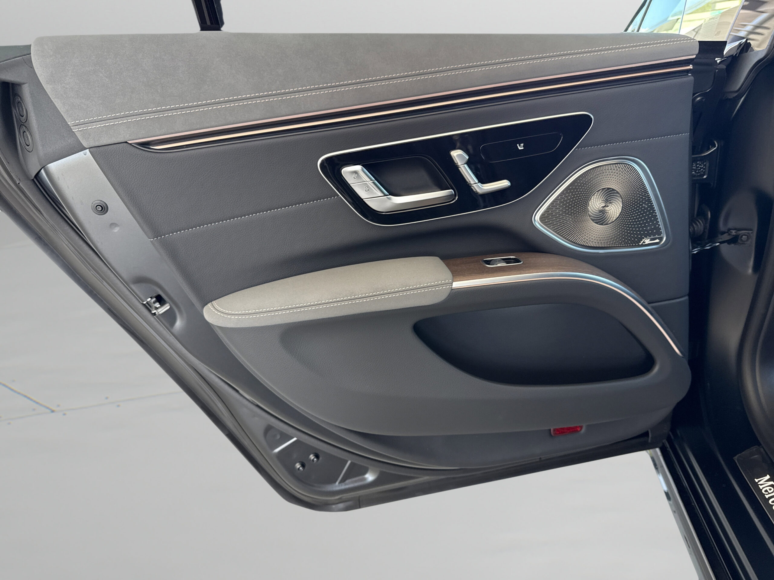 2026 Mercedes-Benz  EQS 450+