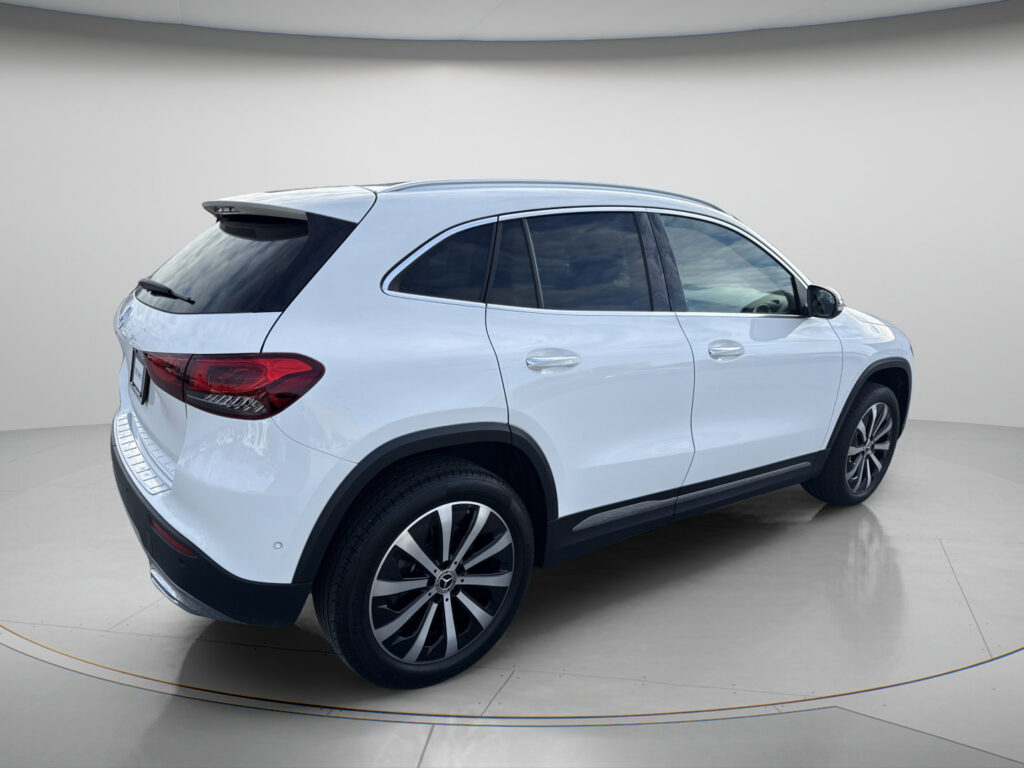 2023 Mercedes-Benz  GLA 250