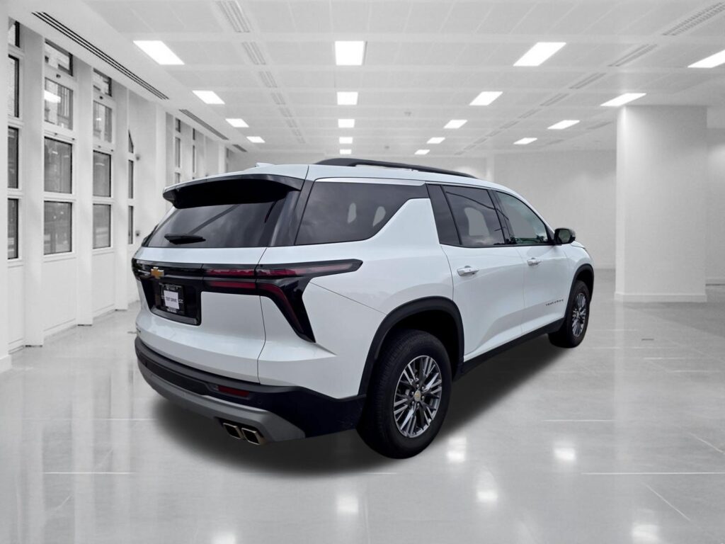 2025 Chevrolet Traverse FWD LT