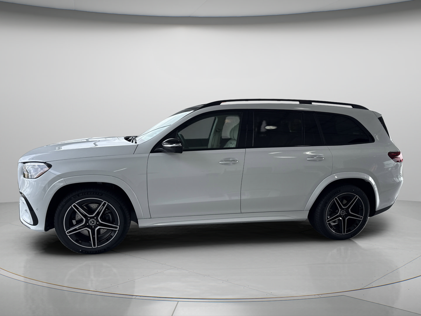 2026 Mercedes-Benz  GLS 450