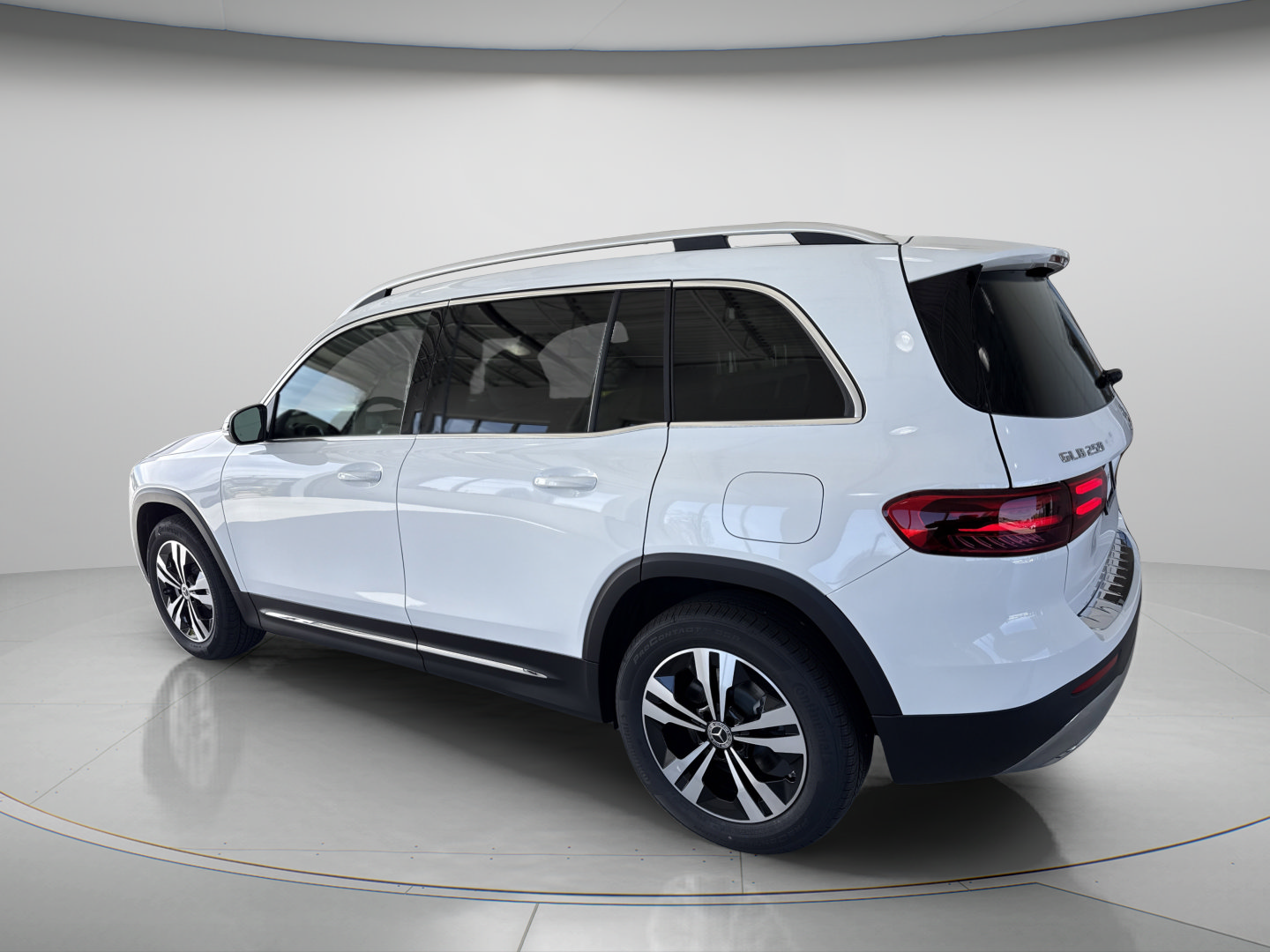 2026 Mercedes-Benz  GLB 250