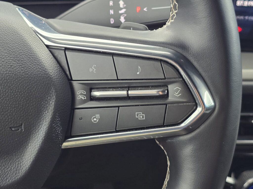 2025 Chevrolet Traverse FWD LT