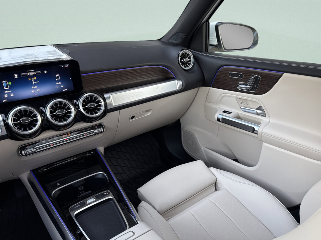 2026 Mercedes-Benz  GLB 250