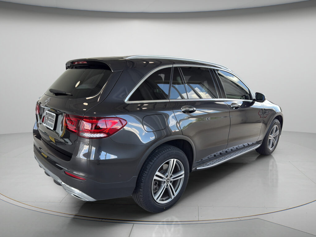 2021 Mercedes-Benz  GLC 300
