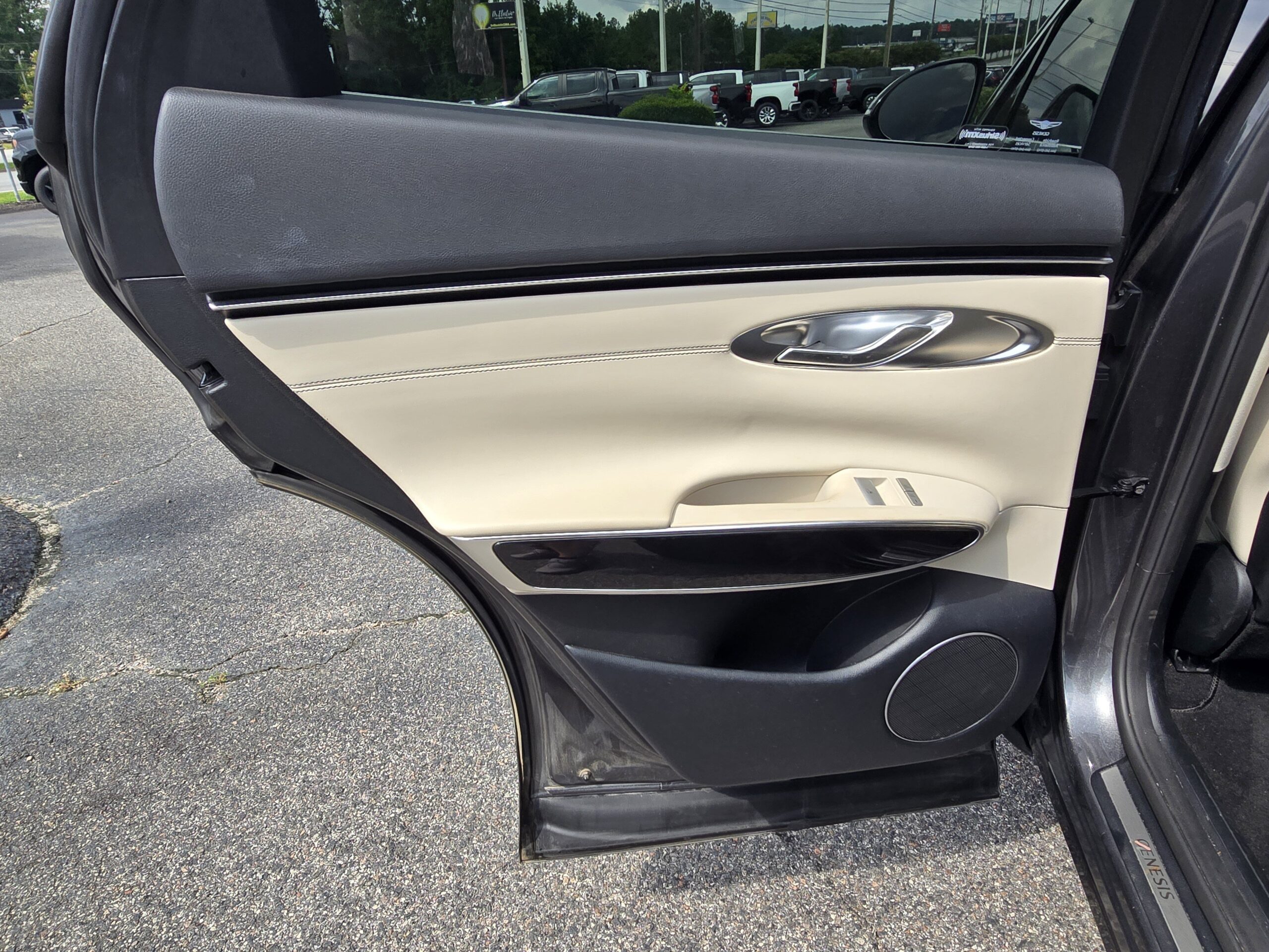 2023 Genesis GV70 2.5T